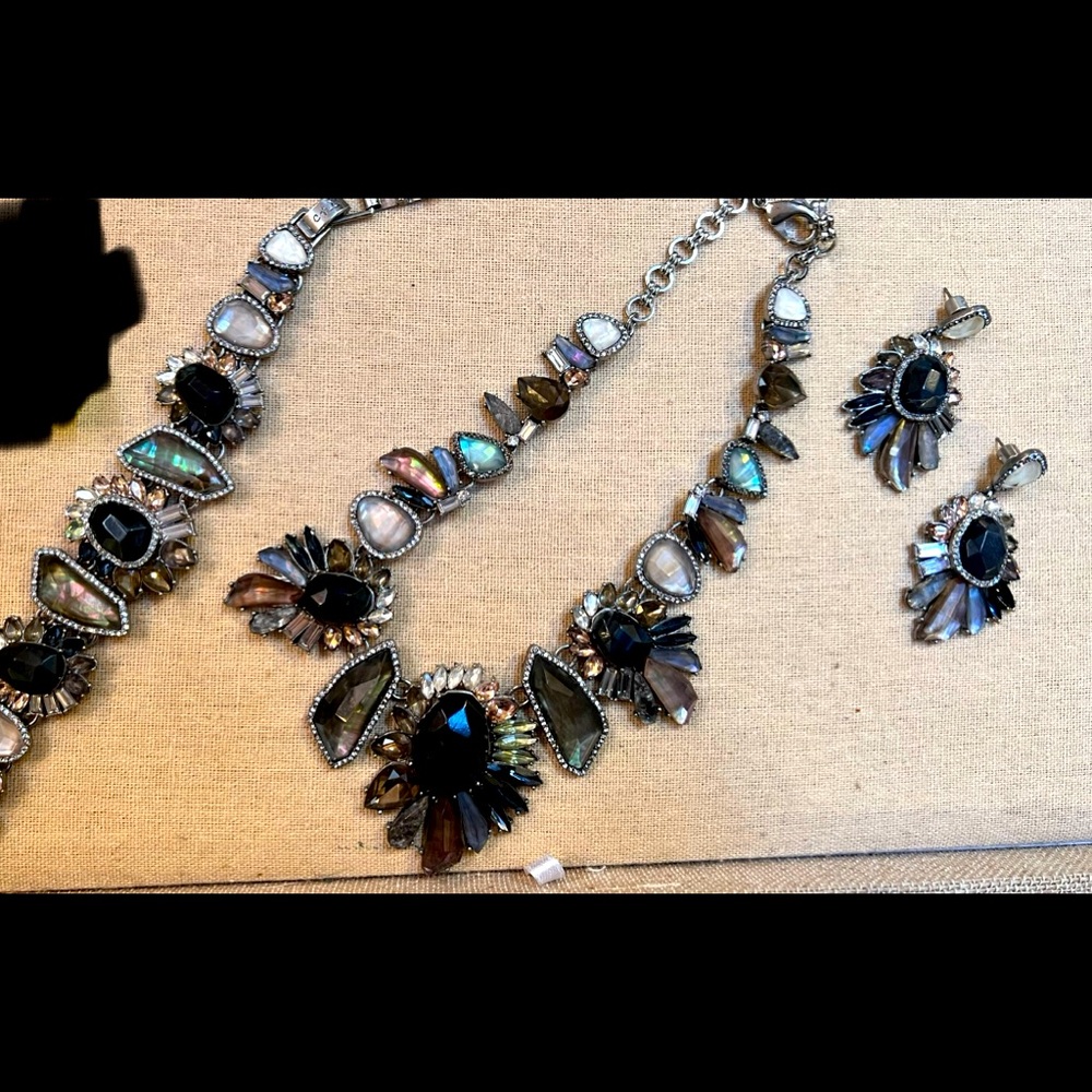 Chloe + Isabel “into the woods” statement set BNIB